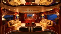 NAUGHTY BY NATURE Salon Lounge